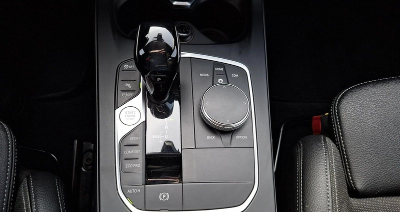 BMW Seria 1 cena 75900 przebieg: 168690, rok produkcji 2020 z Swarzędz małe 379